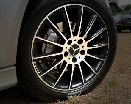 Серый Мерседес Е-Класс, объемом двигателя 3.2 л и пробегом 370 тыс. км за 7200 $, фото 9 на Automoto.ua