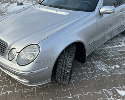 Серый Мерседес Е-Класс, объемом двигателя 1.8 л и пробегом 130 тыс. км за 8900 $, фото 2 на Automoto.ua