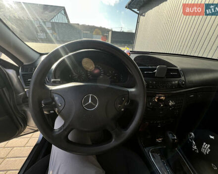 Сірий Мерседес Е-Клас, об'ємом двигуна 2.2 л та пробігом 367 тис. км за 5800 $, фото 12 на Automoto.ua