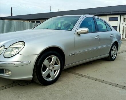 Серый Мерседес Е-Класс, объемом двигателя 2.1 л и пробегом 350 тыс. км за 7600 $, фото 12 на Automoto.ua