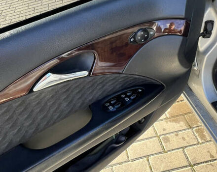 Сірий Мерседес Е-Клас, об'ємом двигуна 2.2 л та пробігом 367 тис. км за 5800 $, фото 11 на Automoto.ua