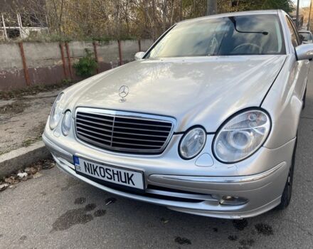 Серый Мерседес Е-Класс, объемом двигателя 1.8 л и пробегом 345 тыс. км за 6000 $, фото 1 на Automoto.ua
