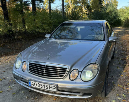 Мерседес Е-Класс 2003 в Черновцах на Automoto.ua Серый Мерседес Е-Класс, объемом двигателя 3.2 л и пробегом 400 тыс. км за 7000 $, фото 1 на Automoto.ua