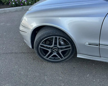 Серый Мерседес Е-Класс, объемом двигателя 3.2 л и пробегом 300 тыс. км за 6500 $, фото 2 на Automoto.ua