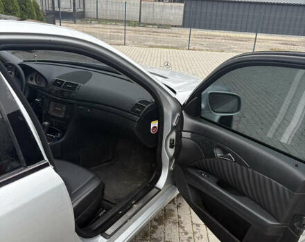 Серый Мерседес Е-Класс, объемом двигателя 2.15 л и пробегом 430 тыс. км за 6999 $, фото 10 на Automoto.ua