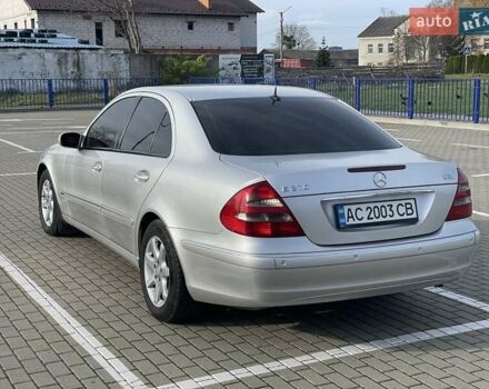 Серый Мерседес Е-Класс, объемом двигателя 2.7 л и пробегом 200 тыс. км за 8000 $, фото 16 на Automoto.ua