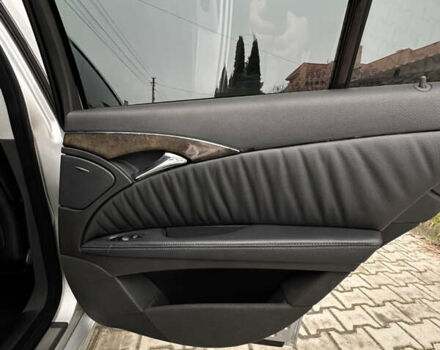 Сірий Мерседес Е-Клас, об'ємом двигуна 2.2 л та пробігом 266 тис. км за 6200 $, фото 14 на Automoto.ua