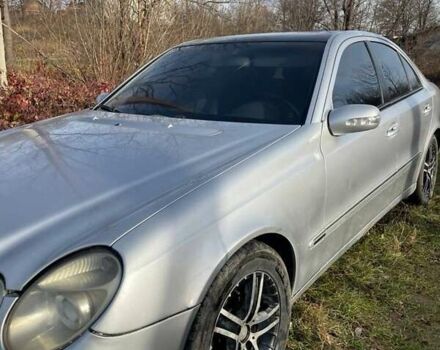 Сірий Мерседес Е-Клас, об'ємом двигуна 2.6 л та пробігом 100 тис. км за 4400 $, фото 2 на Automoto.ua