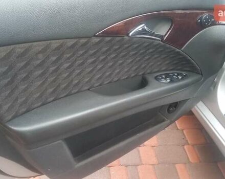 Сірий Мерседес Е-Клас, об'ємом двигуна 2.15 л та пробігом 244 тис. км за 4950 $, фото 5 на Automoto.ua