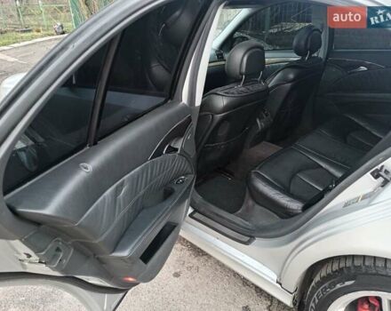 Серый Мерседес Е-Класс, объемом двигателя 2.69 л и пробегом 350 тыс. км за 6600 $, фото 7 на Automoto.ua