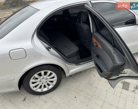 Серый Мерседес Е-Класс, объемом двигателя 2.7 л и пробегом 270 тыс. км за 7800 $, фото 30 на Automoto.ua