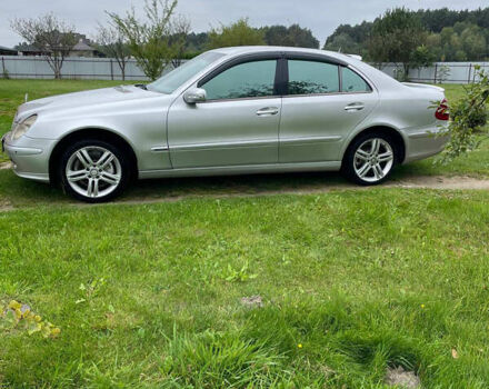 Серый Мерседес Е-Класс, объемом двигателя 2.6 л и пробегом 322 тыс. км за 4700 $, фото 5 на Automoto.ua