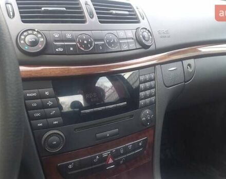 Сірий Мерседес Е-Клас, об'ємом двигуна 2.15 л та пробігом 244 тис. км за 4950 $, фото 11 на Automoto.ua