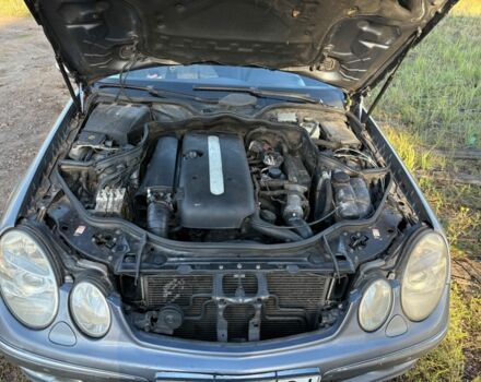 Сірий Мерседес Е-Клас, об'ємом двигуна 2.7 л та пробігом 3 тис. км за 4000 $, фото 9 на Automoto.ua