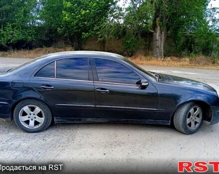 Серый Мерседес Е-Класс, объемом двигателя 1.8 л и пробегом 330 тыс. км за 4800 $, фото 1 на Automoto.ua