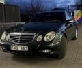 Серый Мерседес Е-Класс, объемом двигателя 2.2 л и пробегом 400 тыс. км за 3600 $, фото 1 на Automoto.ua