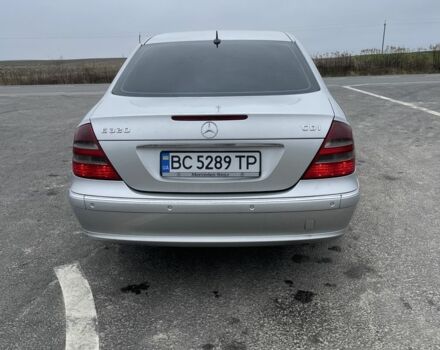 Сірий Мерседес Е-Клас, об'ємом двигуна 3.2 л та пробігом 429 тис. км за 6500 $, фото 4 на Automoto.ua
