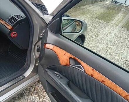 Серый Мерседес Е-Класс, объемом двигателя 2 л и пробегом 359 тыс. км за 5300 $, фото 11 на Automoto.ua