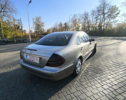 Сірий Мерседес Е-Клас, об'ємом двигуна 2.2 л та пробігом 170 тис. км за 3700 $, фото 2 на Automoto.ua