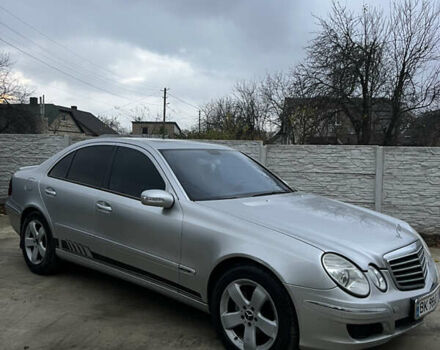 Серый Мерседес Е-Класс, объемом двигателя 2.7 л и пробегом 370 тыс. км за 5550 $, фото 5 на Automoto.ua