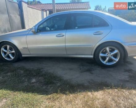 Сірий Мерседес Е-Клас, об'ємом двигуна 1.8 л та пробігом 248 тис. км за 5500 $, фото 3 на Automoto.ua