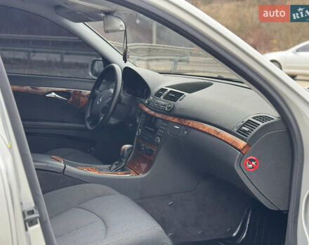 Серый Мерседес Е-Класс, объемом двигателя 2.7 л и пробегом 270 тыс. км за 7800 $, фото 35 на Automoto.ua