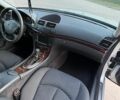 Серый Мерседес Е-Класс, объемом двигателя 2.1 л и пробегом 320 тыс. км за 8000 $, фото 66 на Automoto.ua