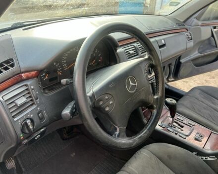 Серый Мерседес Е-Класс, объемом двигателя 3.2 л и пробегом 250 тыс. км за 1690 $, фото 3 на Automoto.ua