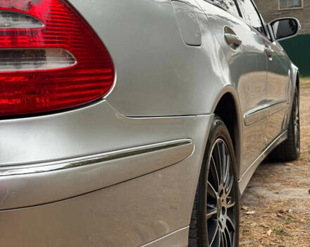 Серый Мерседес Е-Класс, объемом двигателя 3.2 л и пробегом 370 тыс. км за 7200 $, фото 6 на Automoto.ua