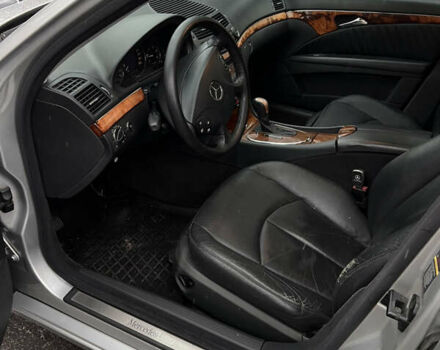 Сірий Мерседес Е-Клас, об'ємом двигуна 2.1 л та пробігом 485 тис. км за 7900 $, фото 10 на Automoto.ua