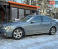Серый Мерседес Е-Класс, объемом двигателя 2.2 л и пробегом 300 тыс. км за 5350 $, фото 1 на Automoto.ua