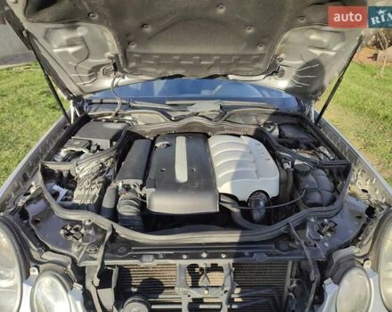 Сірий Мерседес Е-Клас, об'ємом двигуна 2.15 л та пробігом 412 тис. км за 5600 $, фото 11 на Automoto.ua