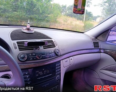 Серый Мерседес Е-Класс, объемом двигателя 1.8 л и пробегом 330 тыс. км за 4800 $, фото 4 на Automoto.ua