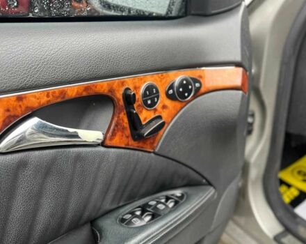 Серый Мерседес Е-Класс, объемом двигателя 3.2 л и пробегом 340 тыс. км за 6800 $, фото 16 на Automoto.ua