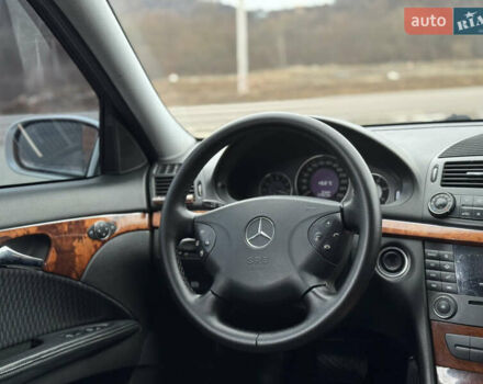 Серый Мерседес Е-Класс, объемом двигателя 2.7 л и пробегом 270 тыс. км за 7800 $, фото 20 на Automoto.ua