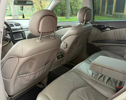 Серый Мерседес Е-Класс, объемом двигателя 3.2 л и пробегом 370 тыс. км за 7200 $, фото 15 на Automoto.ua