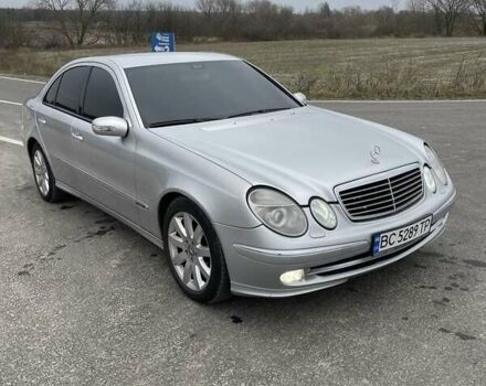 Серый Мерседес Е-Класс, объемом двигателя 3.2 л и пробегом 429 тыс. км за 6500 $, фото 1 на Automoto.ua