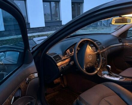 Сірий Мерседес Е-Клас, об'ємом двигуна 2.7 л та пробігом 400 тис. км за 4891 $, фото 2 на Automoto.ua