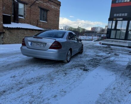 Серый Мерседес Е-Класс, объемом двигателя 3.2 л и пробегом 400 тыс. км за 4150 $, фото 2 на Automoto.ua