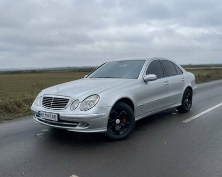 Сірий Мерседес Е-Клас, об'ємом двигуна 2.2 л та пробігом 265 тис. км за 5900 $, фото 24 на Automoto.ua
