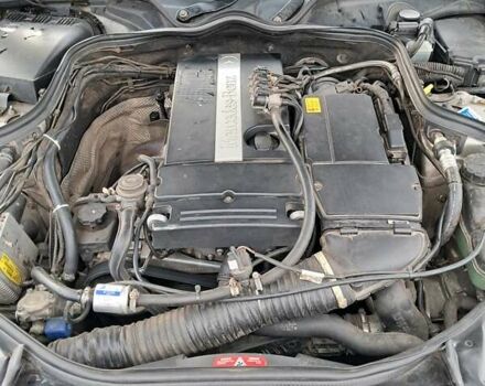 Мерседес Е-Класс 2003 в Лохвице на Automoto.ua Серый Мерседес Е-Класс, объемом двигателя 2 л и пробегом 336 тыс. км за 7000 $, фото 13 на Automoto.ua