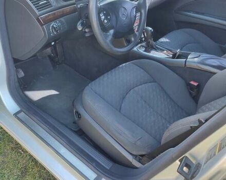 Мерседес Е-Класс 2003 в Коломые на Automoto.ua Серый Мерседес Е-Класс, объемом двигателя 2.2 л и пробегом 420 тыс. км за 5600 $, фото 4 на Automoto.ua