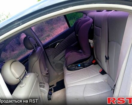 Серый Мерседес Е-Класс, объемом двигателя 1.8 л и пробегом 330 тыс. км за 4800 $, фото 3 на Automoto.ua