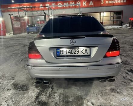 Сірий Мерседес Е-Клас, об'ємом двигуна 5 л та пробігом 271 тис. км за 11800 $, фото 2 на Automoto.ua