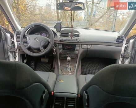 Серый Мерседес Е-Класс, объемом двигателя 1.8 л и пробегом 292 тыс. км за 6900 $, фото 7 на Automoto.ua