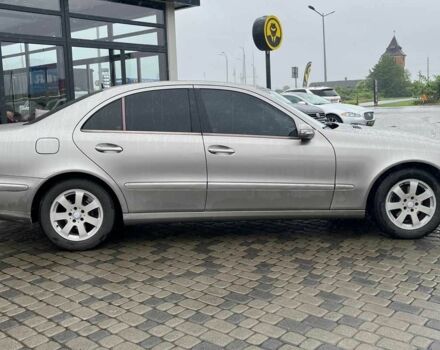 Серый Мерседес Е-Класс, объемом двигателя 3.2 л и пробегом 340 тыс. км за 6800 $, фото 7 на Automoto.ua