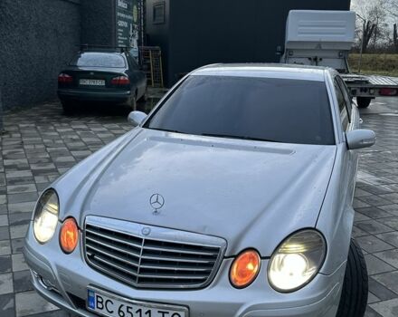 Сірий Мерседес Е-Клас, об'ємом двигуна 2.1 л та пробігом 374 тис. км за 6600 $, фото 7 на Automoto.ua