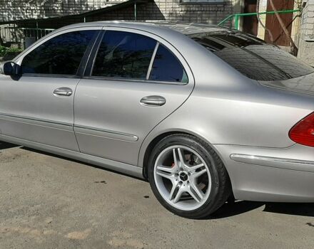 Серый Мерседес Е-Класс, объемом двигателя 3 л и пробегом 400 тыс. км за 6500 $, фото 4 на Automoto.ua