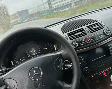 Сірий Мерседес Е-Клас, об'ємом двигуна 2.15 л та пробігом 200 тис. км за 5100 $, фото 21 на Automoto.ua