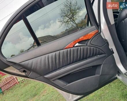 Мерседес Е-Класс 2003 в Лохвице на Automoto.ua Серый Мерседес Е-Класс, объемом двигателя 2 л и пробегом 336 тыс. км за 7000 $, фото 8 на Automoto.ua